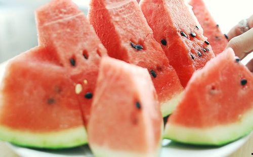 吃冰瓜胃疼,胃疼警示需谨慎享用