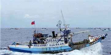 台湾附近中国吃瓜船